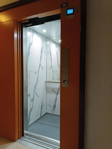 Remplacement d'un habillage cabine d'ascenseur à LA CIOTAT 13600